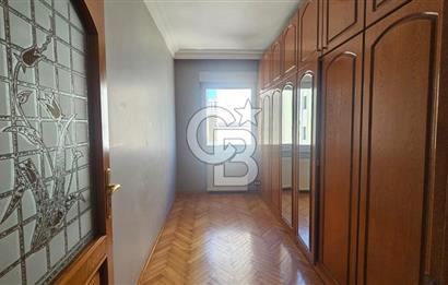 KADIKÖY CADDEBOSTAN DA 190 m² 4+1 GENİŞ SALONLU KİRALIK DAİRE