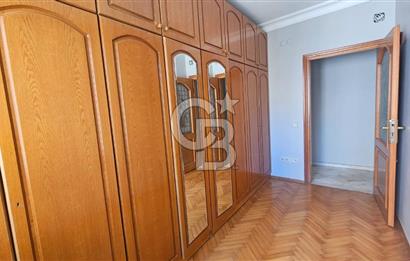KADIKÖY CADDEBOSTAN DA 190 m² 4+1 GENİŞ SALONLU KİRALIK DAİRE