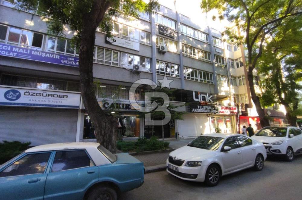 SIHHİYEDE KİRACILI OTOPARKLI ASANSÖRLÜ SATILIK OFİS YATIRIMLIK
