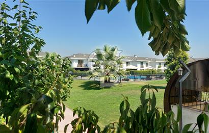 BAŞİSKELE KULLAR HAVUZLU KAPALI OTOPARKLI SİTE İÇİ 4+1 VİLLA