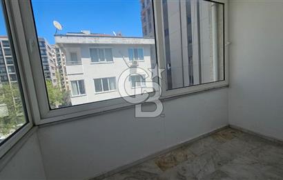 KADIKÖY CADDEBOSTAN DA 190 m² 4+1 GENİŞ SALONLU KİRALIK DAİRE