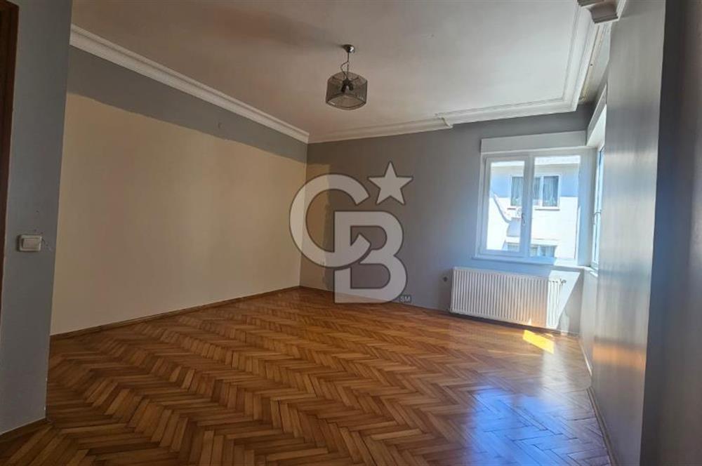 KADIKÖY CADDEBOSTAN DA 190 m² 4+1 GENİŞ SALONLU KİRALIK DAİRE