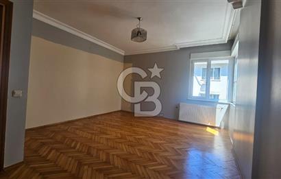 KADIKÖY CADDEBOSTAN DA 190 m² 4+1 GENİŞ SALONLU KİRALIK DAİRE