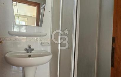 KADIKÖY CADDEBOSTAN DA 190 m² 4+1 GENİŞ SALONLU KİRALIK DAİRE