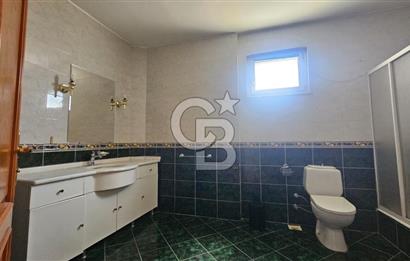 KADIKÖY CADDEBOSTAN DA 190 m² 4+1 GENİŞ SALONLU KİRALIK DAİRE