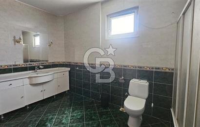 KADIKÖY CADDEBOSTAN DA 190 m² 4+1 GENİŞ SALONLU KİRALIK DAİRE