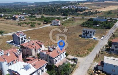 ÇANAKKALE ÇARDAK'TA,KÖPRÜ VE DENİZ MANZARALI TRİPLEKS SATILIK EV