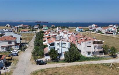 ÇANAKKALE ÇARDAK'TA,KÖPRÜ VE DENİZ MANZARALI TRİPLEKS SATILIK EV