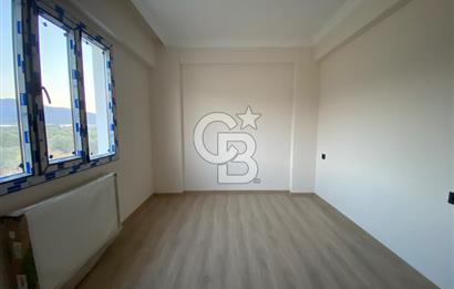 Manisa Karaalide havuzlu site içerisinde sıfır 1+1 daire