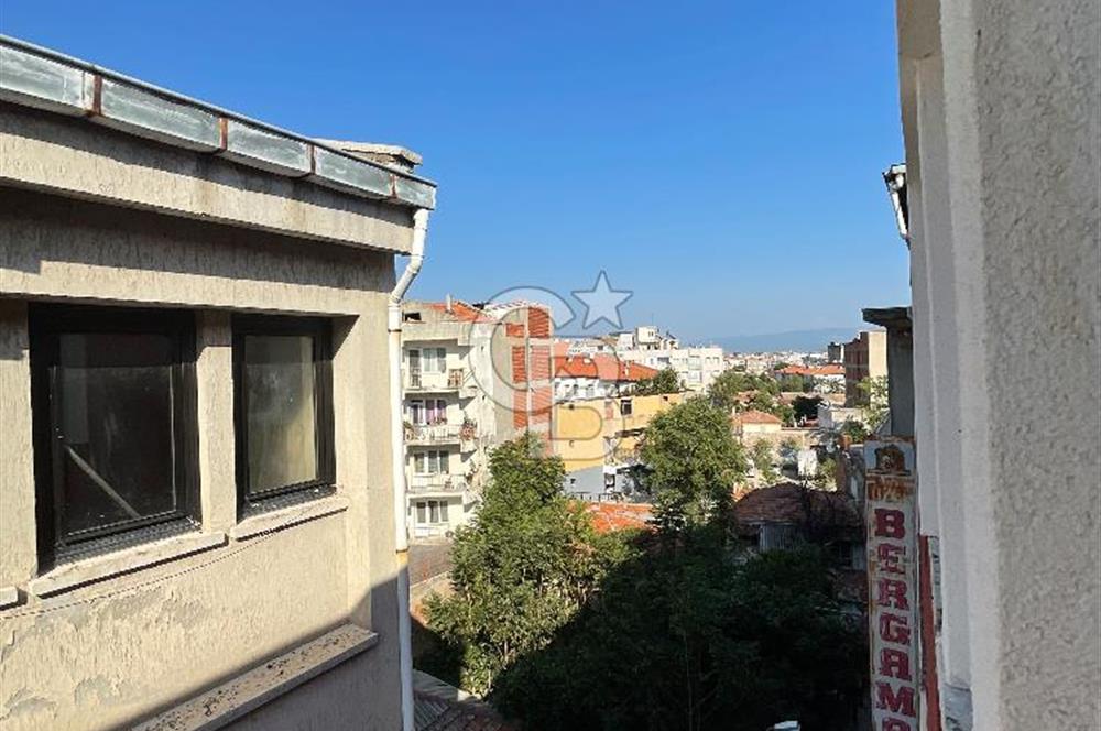 BERGAMA CUMHURİYET MEYDANI YAKINI MERKEZI 4. KAT SATILIK OFİS