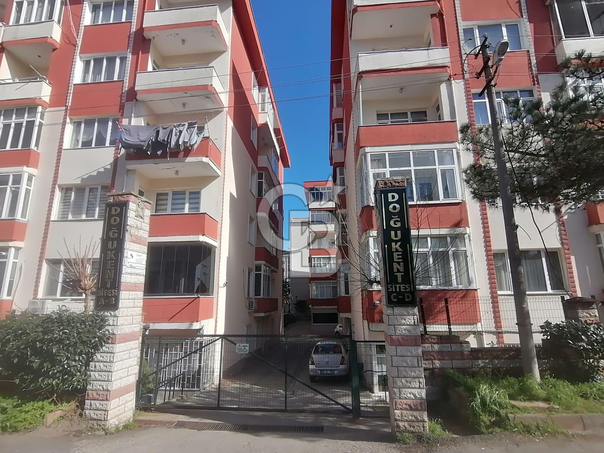 Çorlu Kazımiye Doğukent Sitesinde Eşyalı 3+1 Kiralık Daire