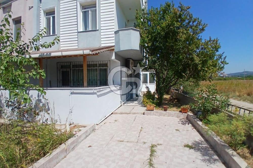 ÇANAKKALE ÇARDAK'TA,KÖPRÜ VE DENİZ MANZARALI TRİPLEKS SATILIK EV
