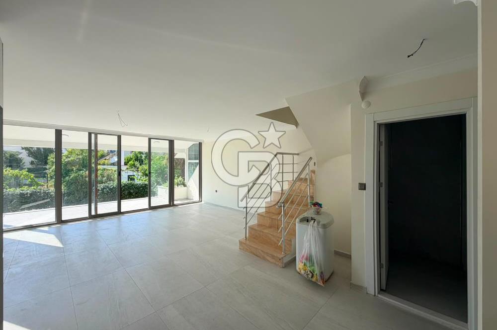 Ayvalık Çamlık Laka Mevkii 3+1 Sıfır Villa