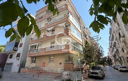KARŞIYAKA GONCALAR’DA MERKEZİ KONUMDA SATILIK 2+1 ARA KAT DAİRE