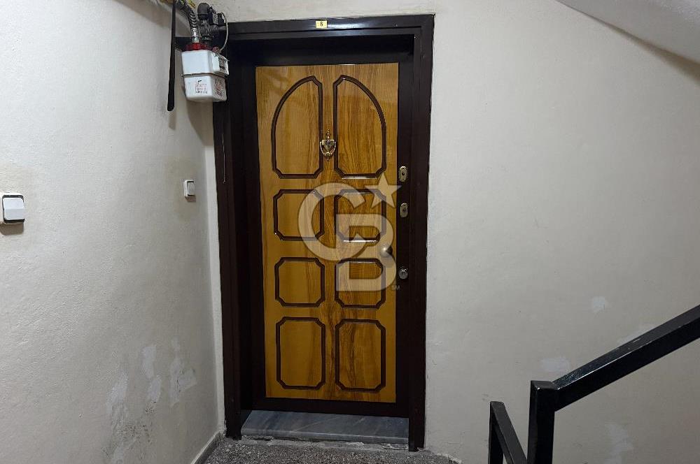 KARŞIYAKA GONCALAR’DA MERKEZİ KONUMDA SATILIK 2+1 ARA KAT DAİRE