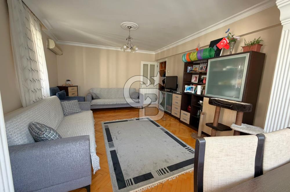 KARŞIYAKA GONCALAR’DA MERKEZİ KONUMDA SATILIK 2+1 ARA KAT DAİRE