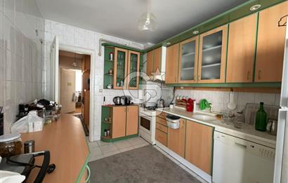 KARŞIYAKA GONCALAR’DA MERKEZİ KONUMDA SATILIK 2+1 ARA KAT DAİRE