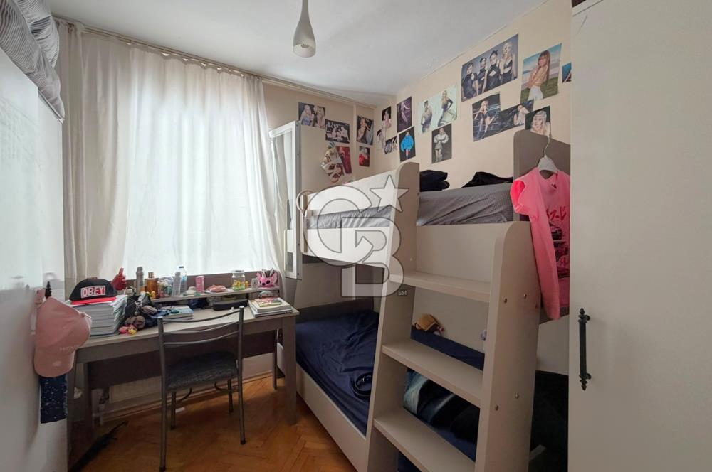 KARŞIYAKA GONCALAR’DA MERKEZİ KONUMDA SATILIK 2+1 ARA KAT DAİRE