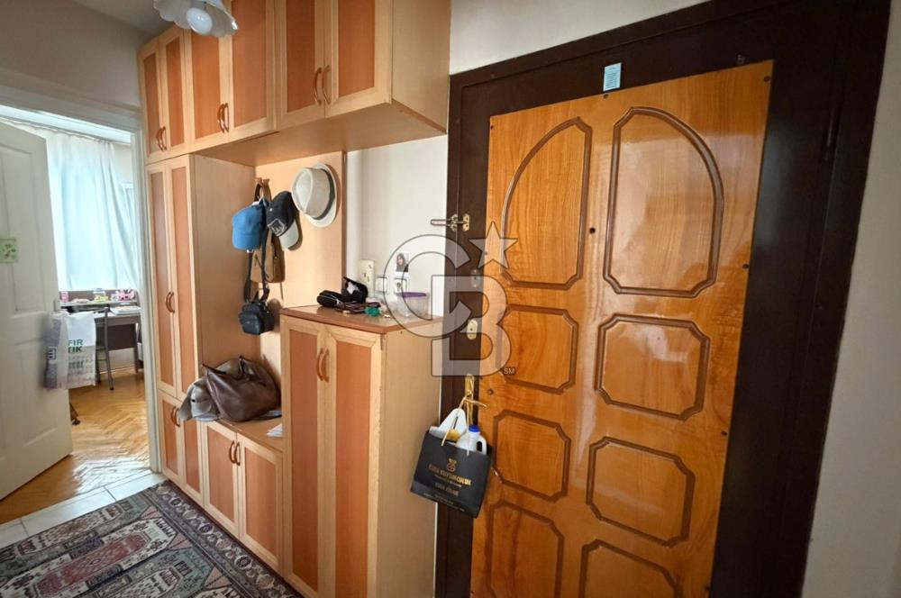 KARŞIYAKA GONCALAR’DA MERKEZİ KONUMDA SATILIK 2+1 ARA KAT DAİRE