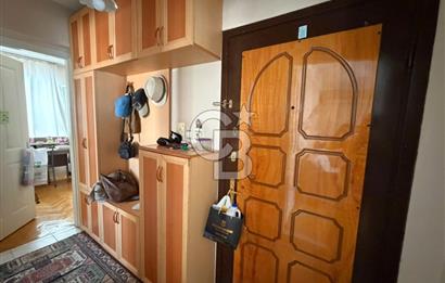 KARŞIYAKA GONCALAR’DA MERKEZİ KONUMDA SATILIK 2+1 ARA KAT DAİRE