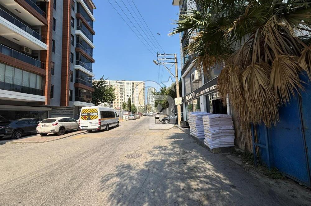 Bornova Yeşilova Nüans Rezidans'da 400m², Satılık 2 Cepheli Köşe Dükkan