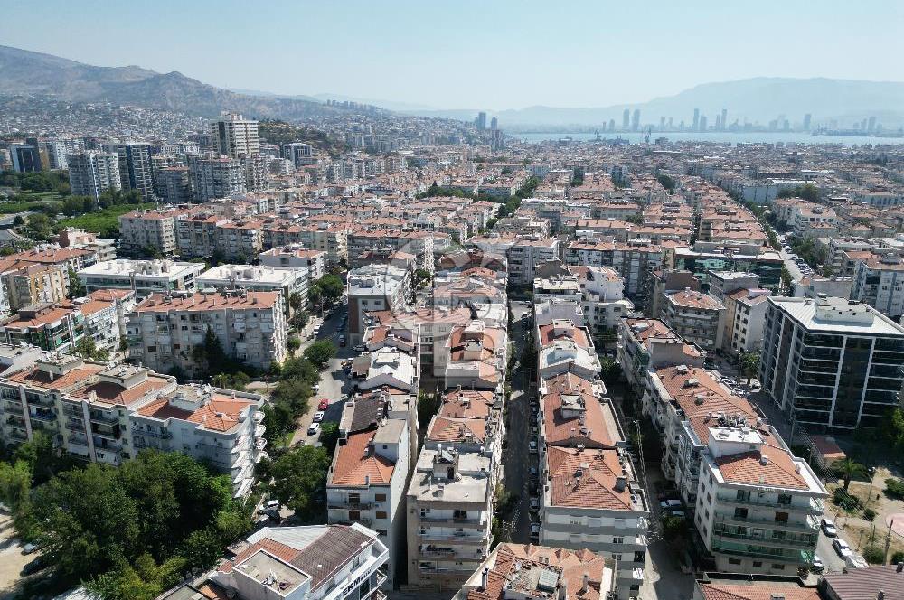 KARŞIYAKA GONCALAR’DA MERKEZİ KONUMDA SATILIK 2+1 ARA KAT DAİRE