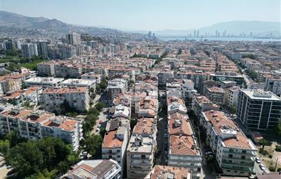 KARŞIYAKA GONCALAR’DA MERKEZİ KONUMDA SATILIK 2+1 ARA KAT DAİRE