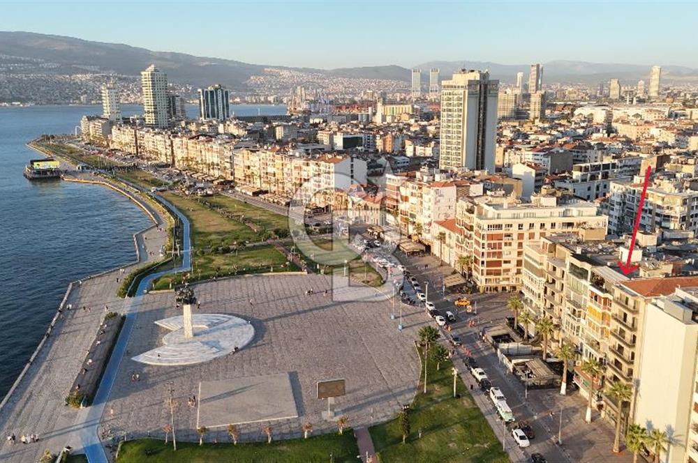 1.KORDON'DA SATILIK KESİNTİSİZ DENİZ MANZARALI 3+1 DAİRE