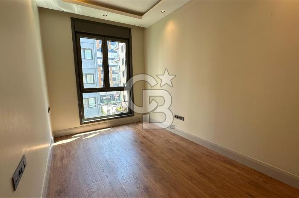 FENERYOLU,BAĞDAT CD. KONUTA VE İŞYERİNE UYGUN 135M2 BALKONLU 3+1