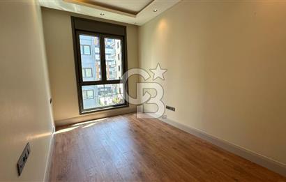 FENERYOLU,BAĞDAT CD. KONUTA VE İŞYERİNE UYGUN 135M2 BALKONLU 3+1