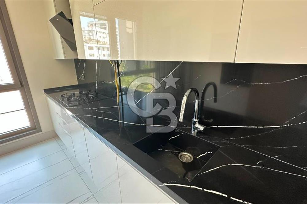 FENERYOLU,BAĞDAT CD. KONUTA VE İŞYERİNE UYGUN 135M2 BALKONLU 3+1