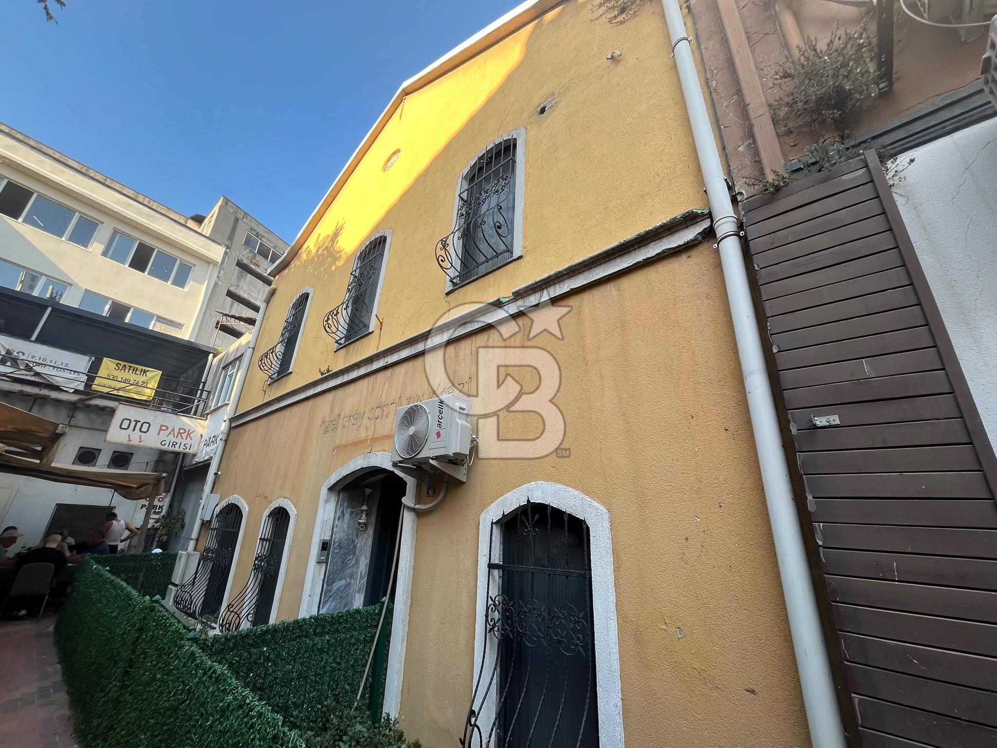 İZMİT ÇARŞIDA KİRALIK 250 M² 3+1 2 KATLI MÜSTAKİL İŞYERİ