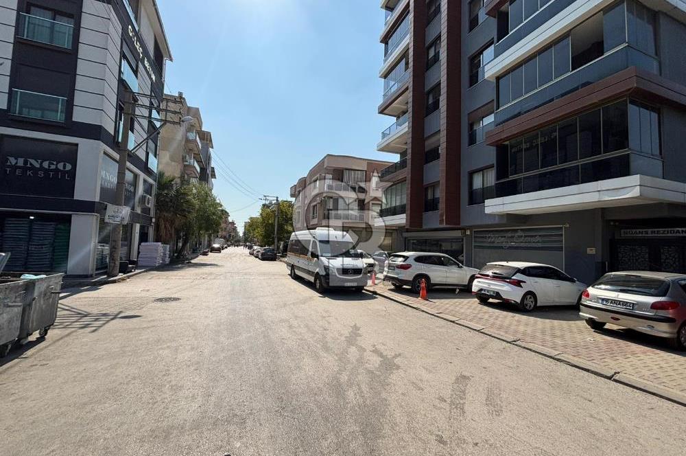 Bornova Yeşilova Nüans Rezidans'da 400m², Satılık 2 Cepheli Köşe Dükkan