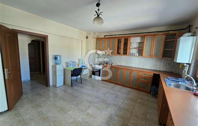 TURAN GÜNEŞ'E BİR BİNA ASANSÖRLÜ K.GARAJLI SATILIK 3+1DAİRE