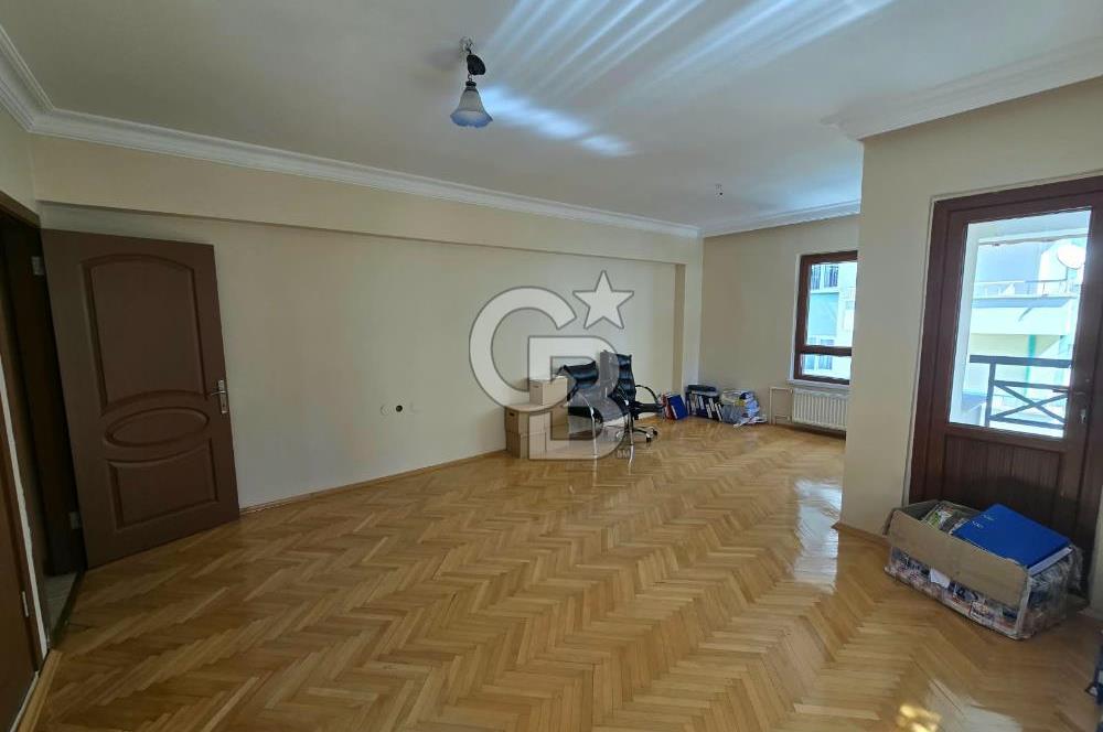 TURAN GÜNEŞ'E BİR BİNA ASANSÖRLÜ K.GARAJLI SATILIK 3+1DAİRE