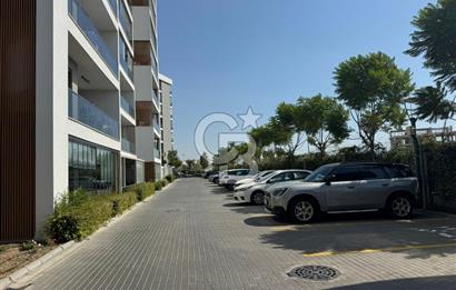 Ataşehir Modern1'de, 2 Balkondan Havuz Manzaralı, Satılık 3+1 Daire