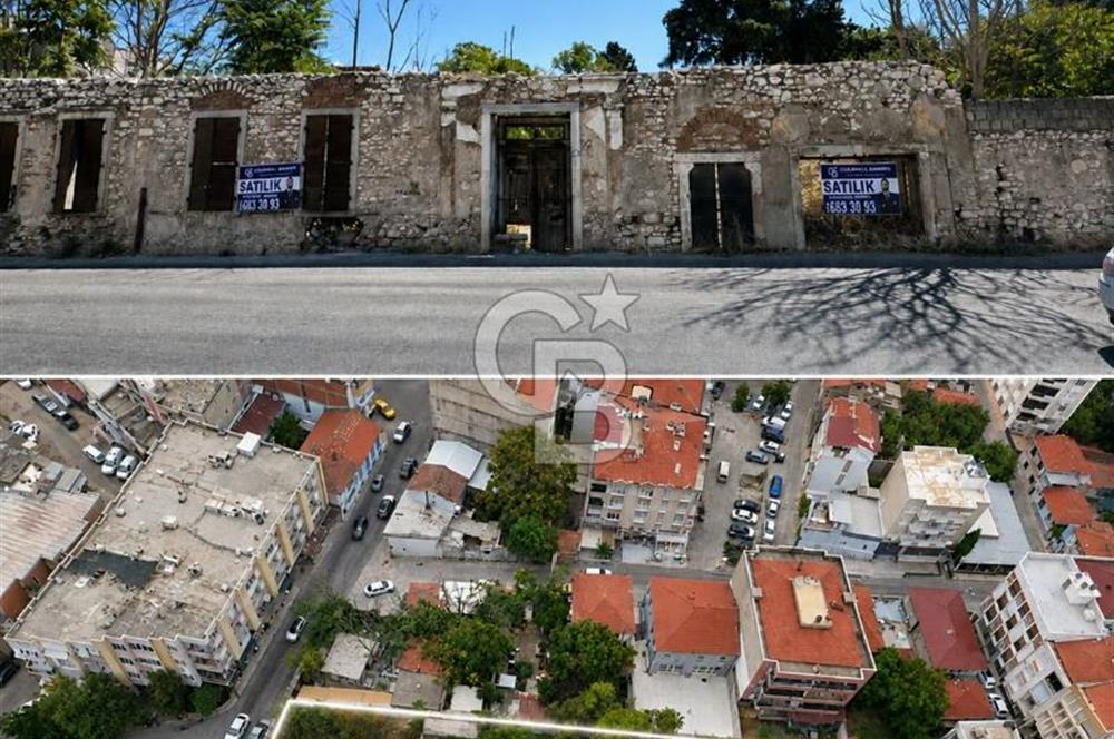 İzmir Buca'da Tarihi Marcel Balladur Levanten Köşkü 1300 m² Alan