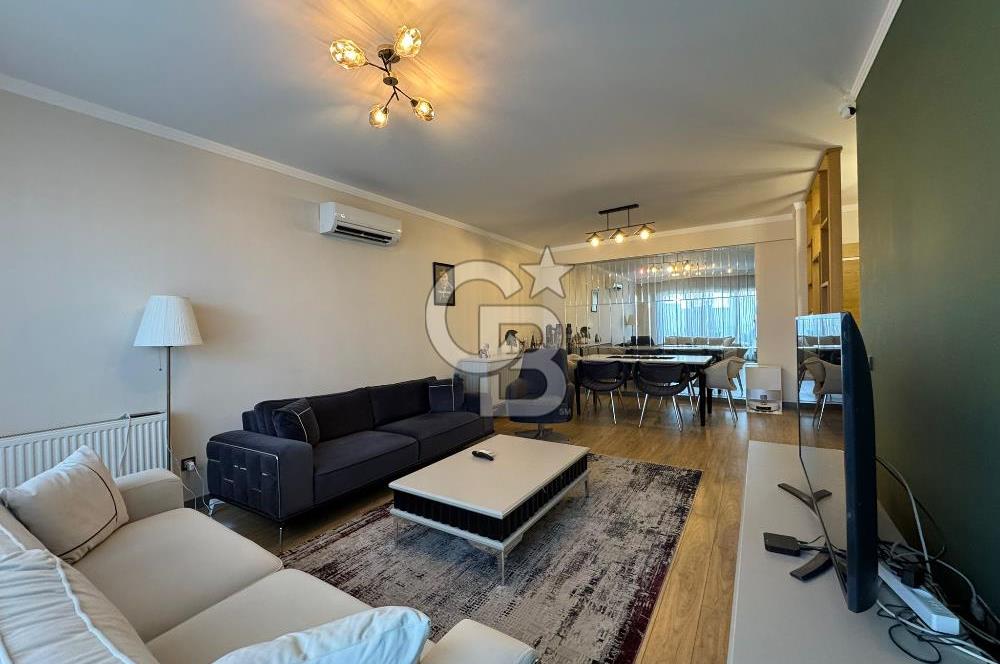 Ataşehir Modern1'de, 2 Balkondan Havuz Manzaralı, Satılık 3+1 Daire