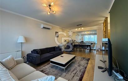 Ataşehir Modern1'de, 2 Balkondan Havuz Manzaralı, Satılık 3+1 Daire