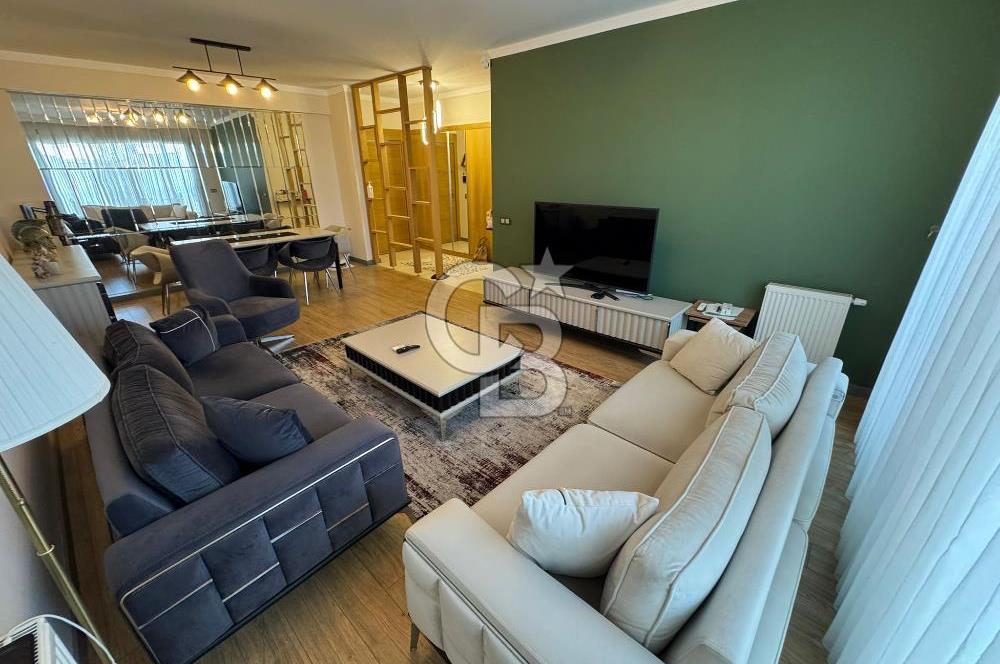 Ataşehir Modern1'de, 2 Balkondan Havuz Manzaralı, Satılık 3+1 Daire