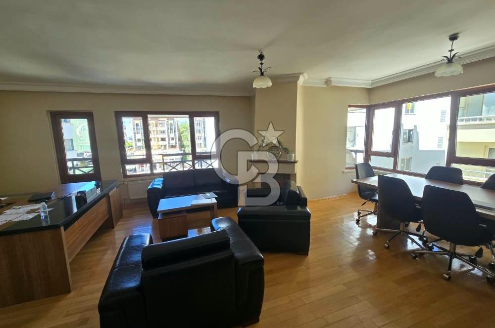 TURAN GÜNEŞ'E BİR BİNA ASANSÖRLÜ K.GARAJLI SATILIK 3+1DAİRE