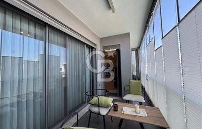 Ataşehir Modern1'de, 2 Balkondan Havuz Manzaralı, Satılık 3+1 Daire