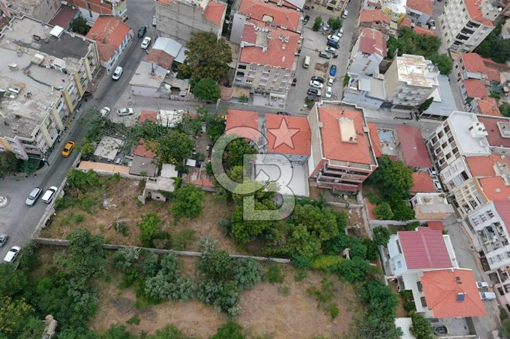 İzmir Buca'da Tarihi Marcel Balladur Levanten Köşkü 1300 m² Alan