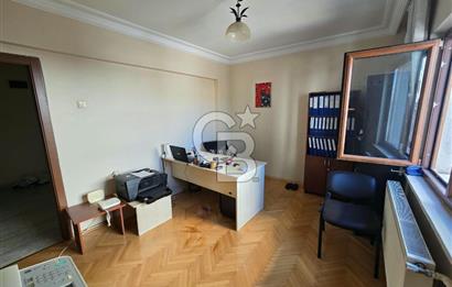 TURAN GÜNEŞ'E BİR BİNA ASANSÖRLÜ K.GARAJLI SATILIK 3+1DAİRE