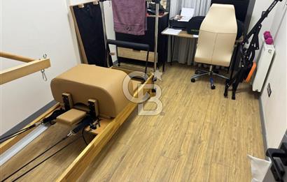 Ataşehir Modern1'de, 2 Balkondan Havuz Manzaralı, Satılık 3+1 Daire