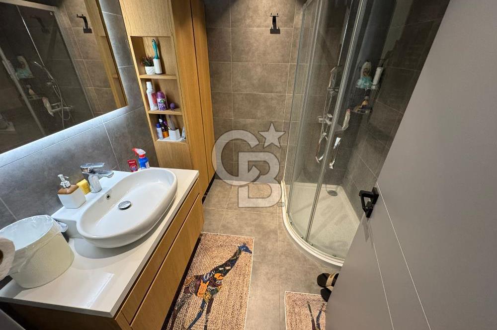 Ataşehir Modern1'de, 2 Balkondan Havuz Manzaralı, Satılık 3+1 Daire