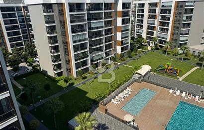 Ataşehir Modern1'de, 2 Balkondan Havuz Manzaralı, Satılık 3+1 Daire