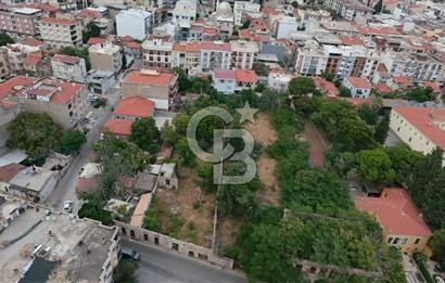 İzmir Buca'da Tarihi Marcel Balladur Levanten Köşkü 1300 m² Alan