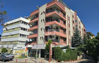TURAN GÜNEŞ'E BİR BİNA ASANSÖRLÜ K.GARAJLI SATILIK 3+1DAİRE