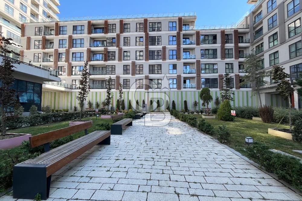 AKZİRVE STRADA büyük balkonlu 1+1